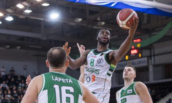 命中率僅35%!廣東舊將轉戰歐洲吃癟,重返NBA難了 命中率僅35%!廣東舊將轉戰歐洲吃癟,重返NBA難了