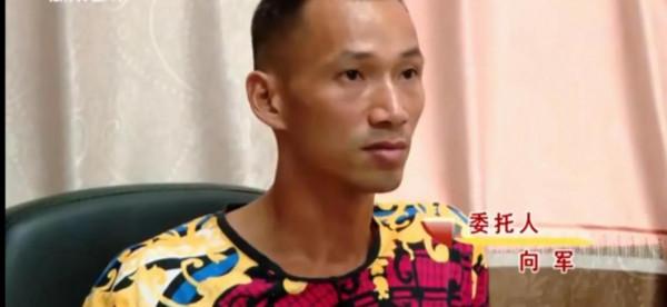 害怕弟弟被父親打死,姐姐心疼他悄悄放他出門,不料一別28年 害怕弟弟被父親打死,姐姐心疼他悄悄放他出門,不料一別28年