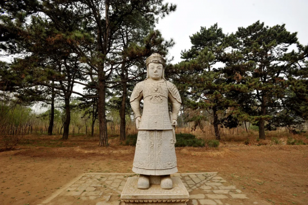 大清帝王，被埋了