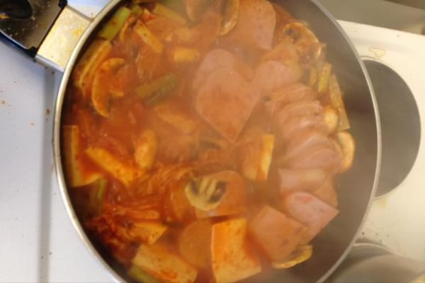 朝鮮戰爭各國伙食如何？美國最豪華，韓國最奇葩，志願軍讓人心疼