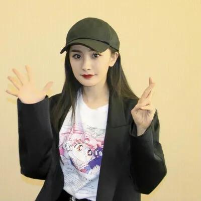 楊冪：優雅迷人，仙氣飄飄