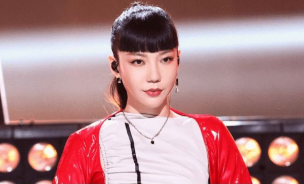 “昔日頂流”吳莫愁:從公眾眼中消失的這3年,都做了什麼? “昔日頂流”吳莫愁:從公眾眼中消失的這3年,都做了什麼?