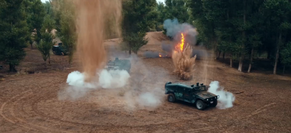 《王牌部隊》正火時，央視悄悄定檔一部軍旅劇，烽火連天高燃預警