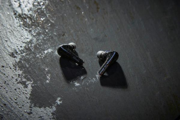 天龍 AH-C830NCW 獲年度編輯推薦真無線耳機獎