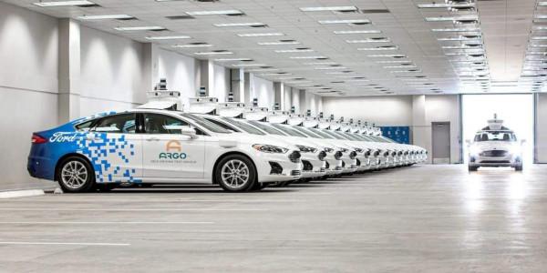 宇宙的盡頭是鐵嶺，傳統車企的盡頭是代工？