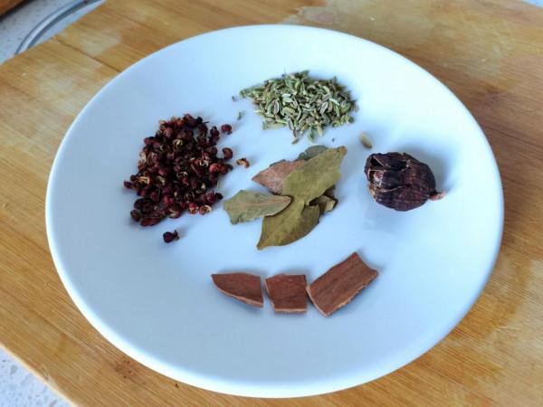 跟師傅學的肉包子做法，味道果然不一般，中秋節給家人蒸一鍋太香