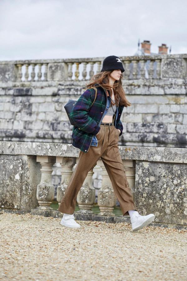 2021 秋冬時裝秀的 9 種帽子趨勢-告訴你如何在寒冷季節既時尚又溫暖 2021 秋冬時裝秀的 9 種帽子趨勢-告訴你如何在寒冷季節既時尚又溫暖