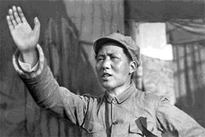 蔣介石率30萬大軍包圍，毛澤東卻原地睡覺3天，事後才知此計真高