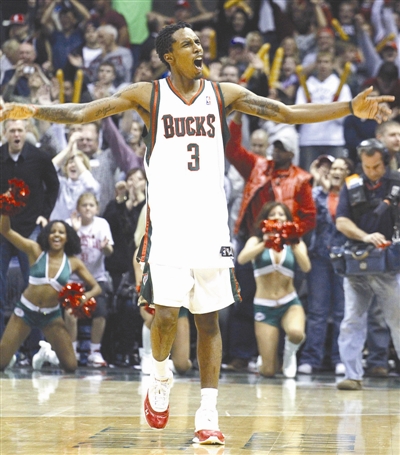 NBA十大曾被寄予厚望的天才,第一曾比肩喬丹,伯德期待跟他打球 NBA十大曾被寄予厚望的天才,第一曾比肩喬丹,伯德期待跟他打球