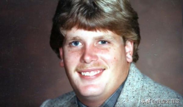 男子在家遇害，警方苦尋真兇無果，25年後，一個護士說她知道真相