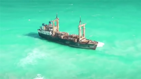 索馬利亞海盜最丟臉的搶劫：挾持貨船2年沒人來贖，還要養22名人質