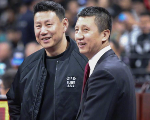 24秒運完把球擱地上！真有這種戰術？CBA解說員多次直言“奇怪”