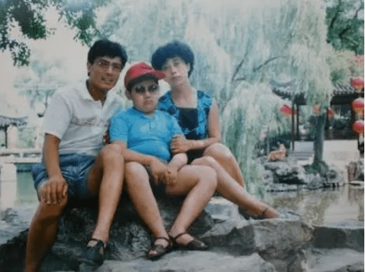 憑《星光大道》爆紅，39歲銷聲匿跡，盲人楊光究竟哪一步走錯了？