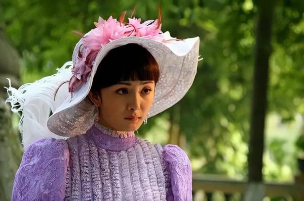 盤點楊冪這十八年來演過的角色 盤點楊冪這十八年來演過的角色