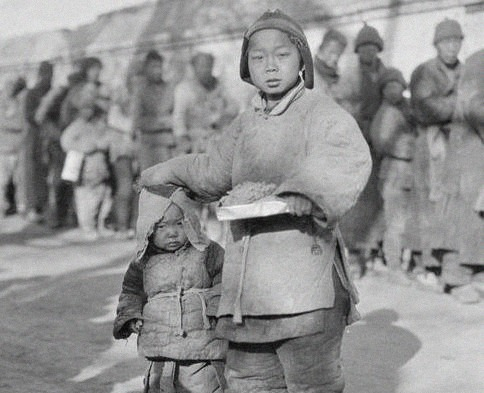 16歲少年偷著參軍,後來成為我軍司令,返鄉後母親問道:你是誰? 16歲少年偷著參軍,後來成為我軍司令,返鄉後母親問道:你是誰?