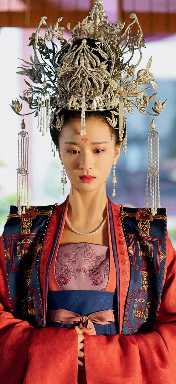 從披帛到霞帔，小小披帶是如何成為貴族標配的？