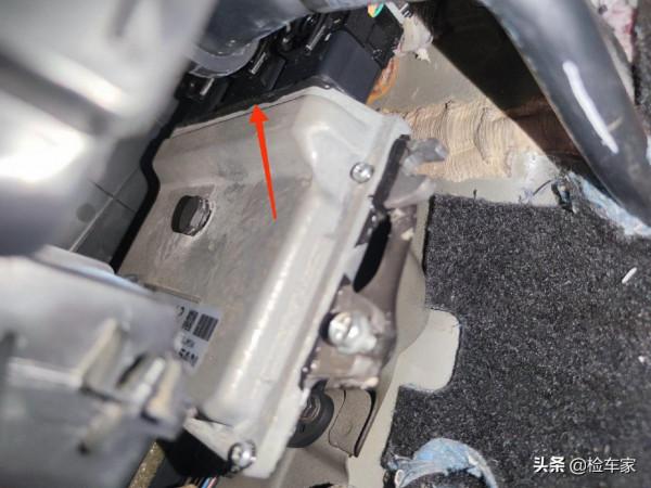 暴雨季,這輛29萬的英菲尼迪告訴你,什麼是教科書式的泡水車? 暴雨季,這輛29萬的英菲尼迪告訴你,什麼是教科書式的泡水車?