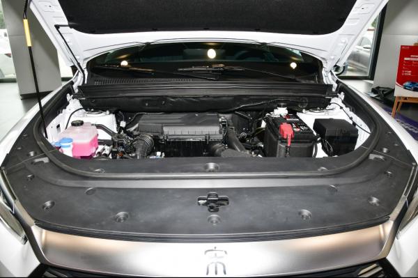 比亞迪宋Pro：支援NFC手機鑰匙，頂配搭載12.8英寸可旋轉大屏！