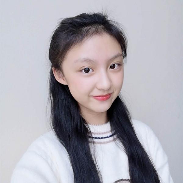 還記得演《紅樓夢》的那群&OpenCurlyDoubleQuote;小戲骨&rdquo;嗎？她們現在越來越漂亮了