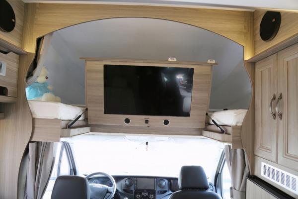 新穎佈局,睡臥、會客自由轉換的C型房車,新飛歐勝依維柯 新穎佈局,睡臥、會客自由轉換的C型房車,新飛歐勝依維柯