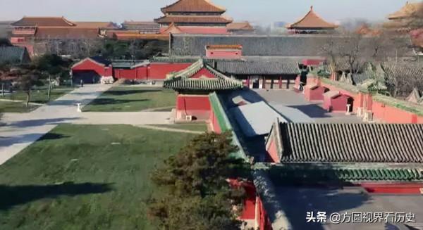 跑到故宮捐冰箱,專家:這是乾隆御用冰箱,捐贈者:在家沒地兒放 跑到故宮捐冰箱,專家:這是乾隆御用冰箱,捐贈者:在家沒地兒放