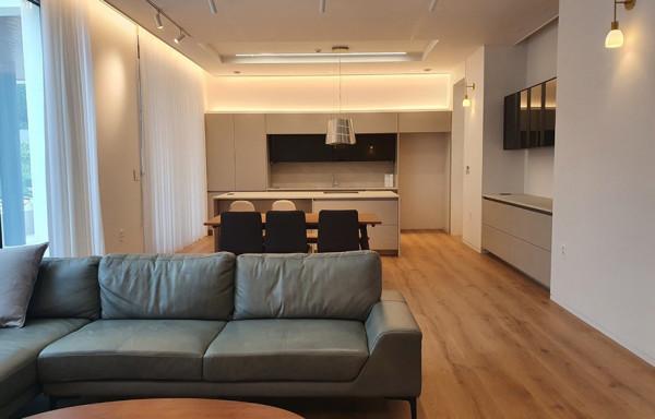 終於買了套100㎡新房，簡裝下入住也很舒適，未佈置閣樓好敞亮