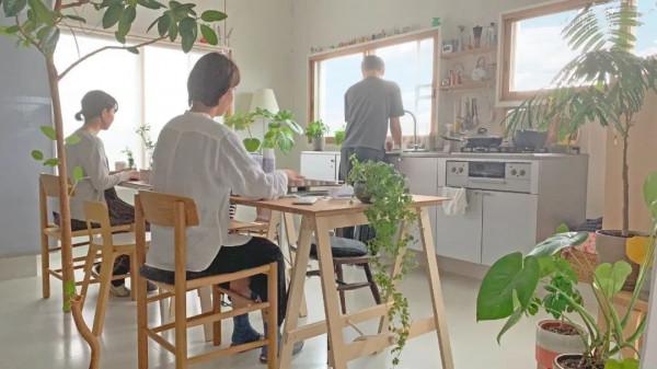 35㎡老破小爆改神作！裝下兩個書房、植物園、三分離衛生間