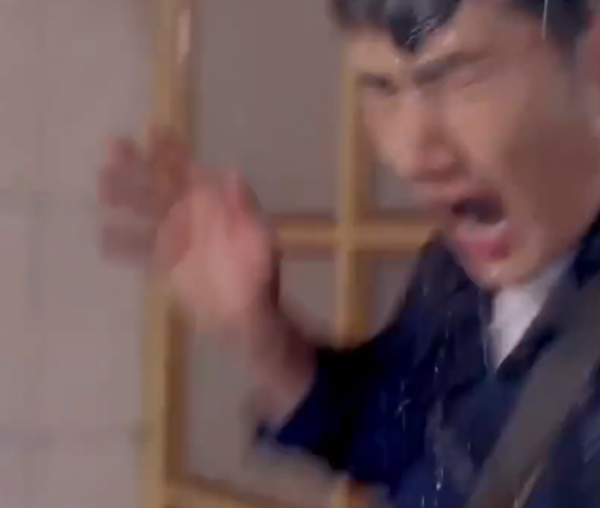 有人熱油澆臉不起泡，有人臉被燙熟創醫療奇蹟，國產劇毀容太離譜