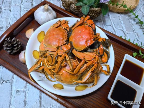 中秋家宴，蒸螃蟹時多做這一步，冷水下鍋蒸，螃蟹不掉腿不流黃