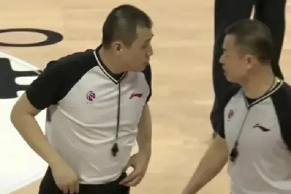 汪梅將違體強行改判普犯，79號裁判袁寧鵬，苦笑兼搖頭無奈執行