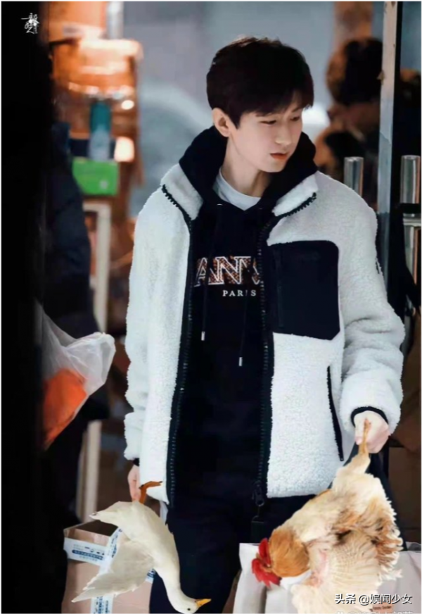 成毅錄製慢綜藝《奇妙之城》,奶萌奶萌少年感十足 成毅錄製慢綜藝《奇妙之城》,奶萌奶萌少年感十足