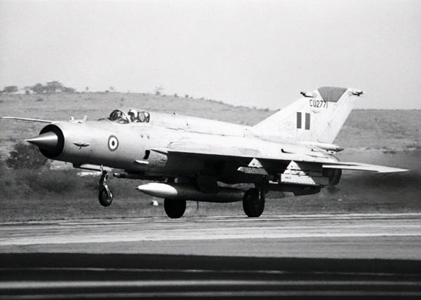 帶著普京“玩命”，俄羅斯飛行員盲降機場，最後被懲罰還是褒獎？