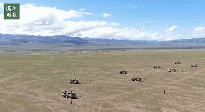 解放軍的火力不足恐懼症已治好!網友:煙花表演,不要害怕…… 解放軍的火力不足恐懼症已治好!網友:煙花表演,不要害怕……