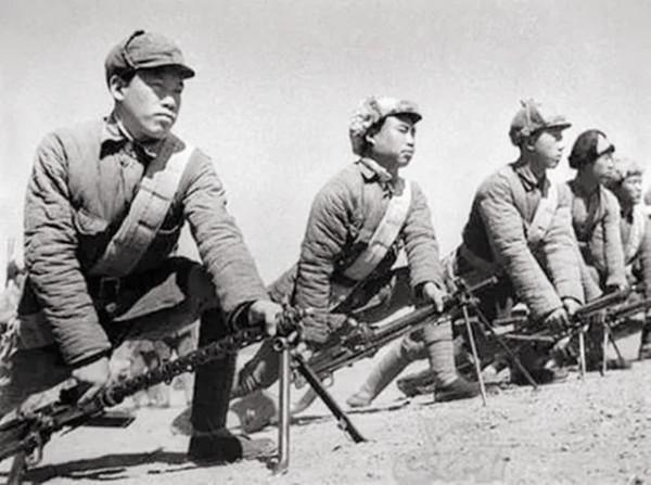 1955年授銜的1048名開國將帥，如今僅有2人仍健在，他們是誰？