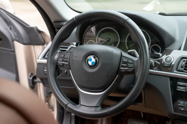 二手寶馬640i:新3系價格買6系轎跑,全方位的升級體驗 二手寶馬640i:新3系價格買6系轎跑,全方位的升級體驗