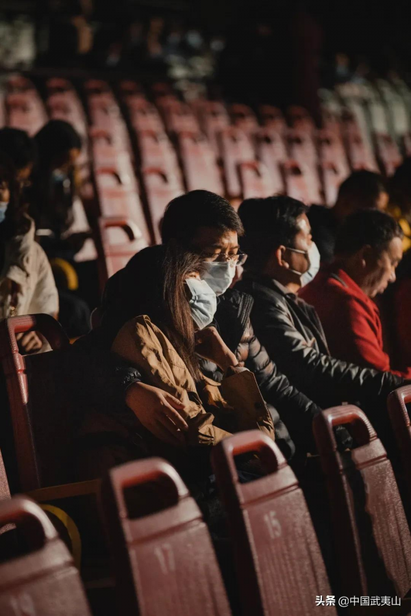 武夷山印象大紅袍:誰說浪漫只是兩個人的事,來看什麼叫“一群人”的浪漫! 武夷山印象大紅袍:誰說浪漫只是兩個人的事,來看什麼叫“一群人”的浪漫!