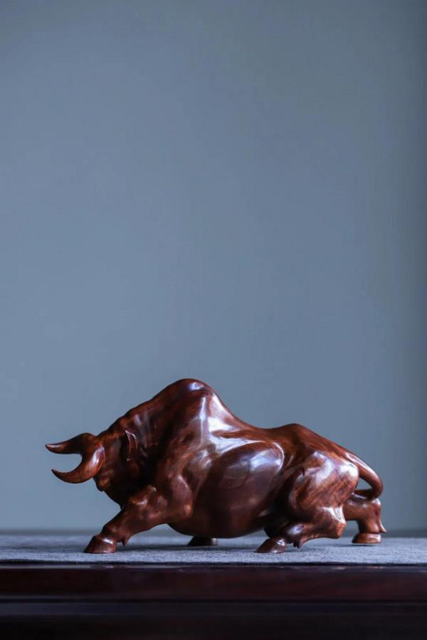 海南黃花梨 | 銳不可當 牛