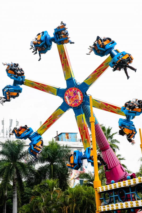 歡樂谷「跨年歡樂季」，嗨爆煙花音樂會