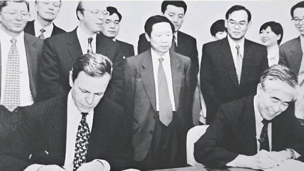 97年香港迴歸前,中英在海上對峙三天三夜,中方:撞就撞,誰怕誰 97年香港迴歸前,中英在海上對峙三天三夜,中方:撞就撞,誰怕誰