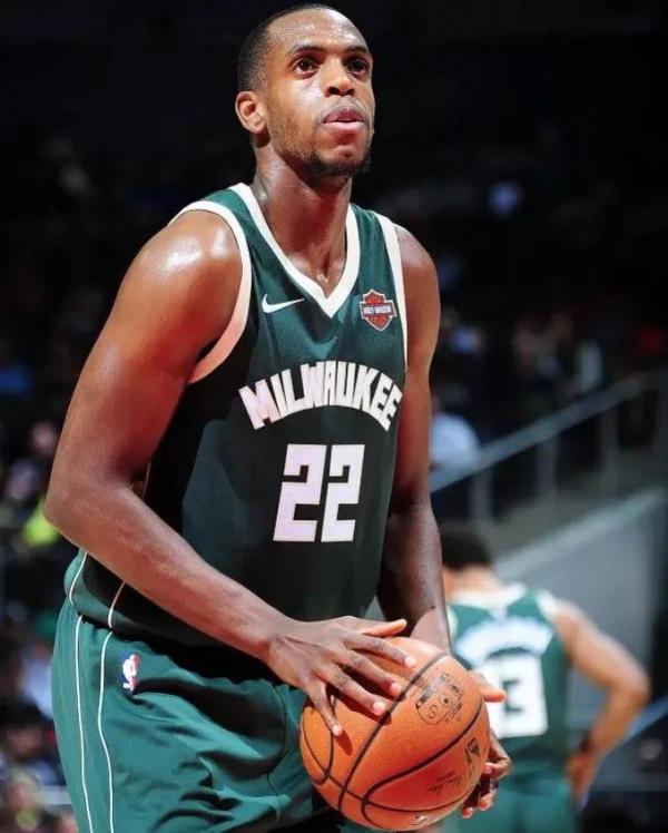 NBA現役後場組合排行,水花兒只能屈居第三,哈福組合贏在未來 NBA現役後場組合排行,水花兒只能屈居第三,哈福組合贏在未來