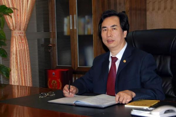 福建福州知名富豪：靠做金銀珠寶生意，白手起家大賺122億財富