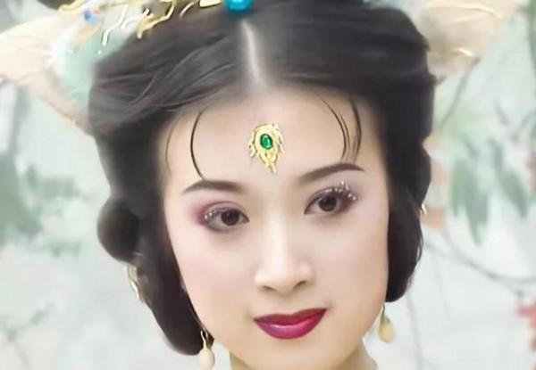 《西遊記》裡的孔雀公主，金巧巧