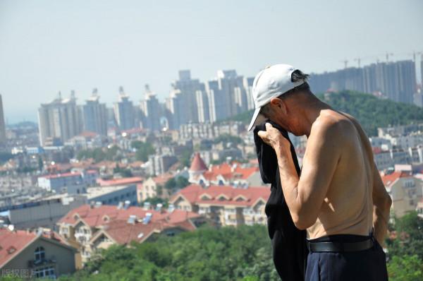 央行“降息”房貸月供會降多少，你會買房嗎，網友，我差的是首付