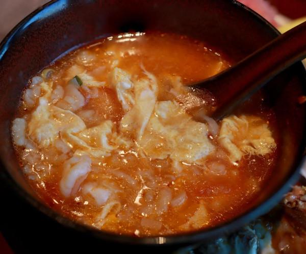 正經飯店 羊肉串意外得好吃 正經飯店 羊肉串意外得好吃