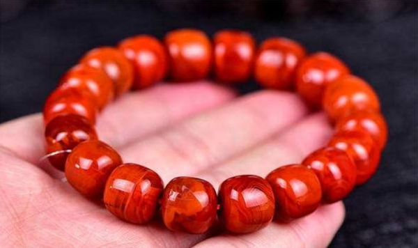 文玩：四大類15種手串，保養方法和佩戴建議