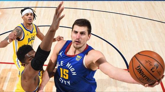 勇士戰掘金，內線對拼劣勢！勇士外線佔優，湯普森的攻防是關鍵？