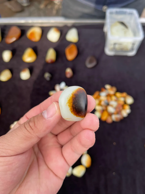 2021翻篇啦 · 如今和田玉石巴扎的行情怎樣