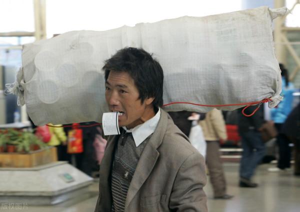 農民工長期在外漂泊，有沒有不放心家中的妻子？他們這樣說