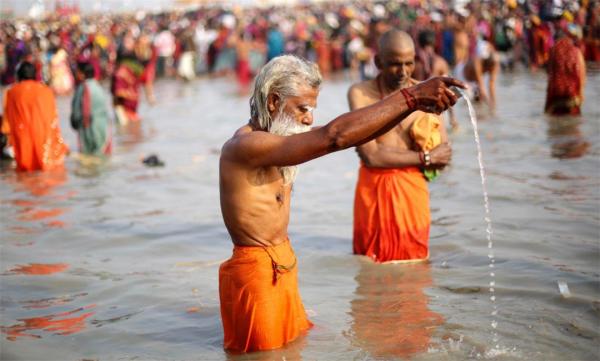 恆河牌礦泉水開售,10萬瓶1小時內被搶光?恆河水到底有多髒? 恆河牌礦泉水開售,10萬瓶1小時內被搶光?恆河水到底有多髒?