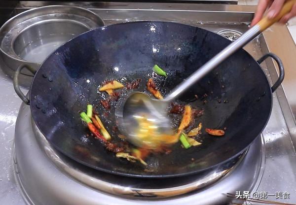 鵪鶉蛋的最佳吃法，全部不放一滴水，香辣過癮，表皮焦酥味道美